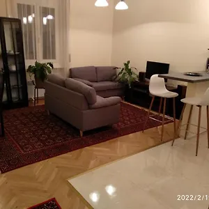 traditional-downtown-apartment.inbudapesthotels.com/